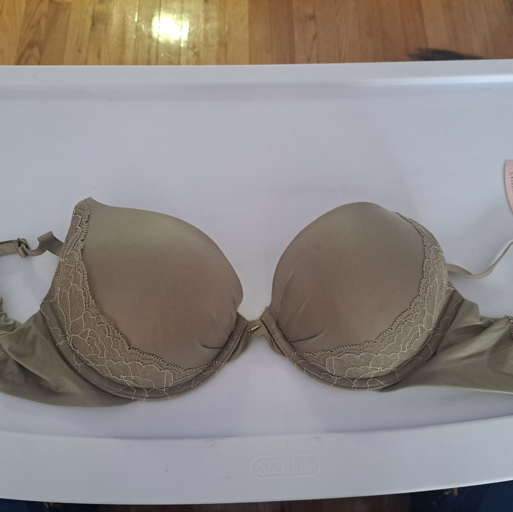 Victoria secret bra 32dd